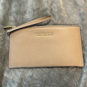 Michael Kors wristlet